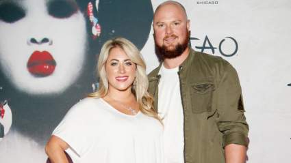 Farrah Lester, Jon’s Wife: 5 Fast Facts You Need to Know