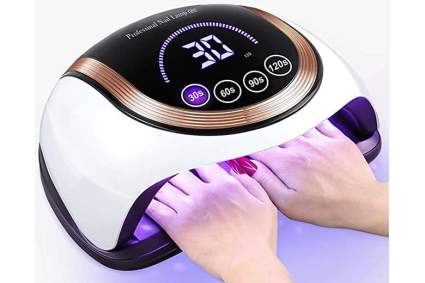 nail lamp with two hands inside