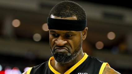 WATCH: Stephen Jackson Reacts to Dwight Howard Grabbing His Teammates’ Crotches