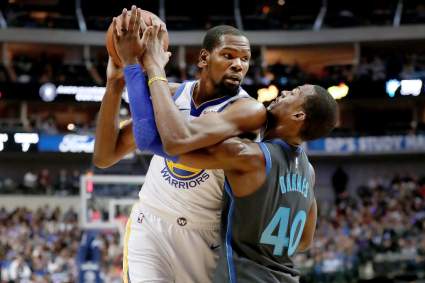 Kevin Durant Could Sign With Warriors For One More Season Says Analyst