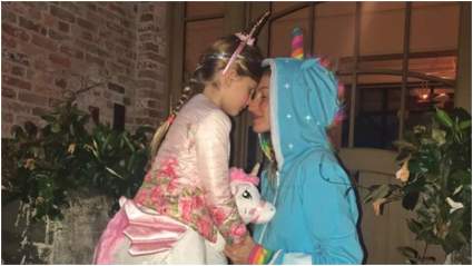 Tom Brady’s Wife Gisele & Kids Dress Up Like Unicorns