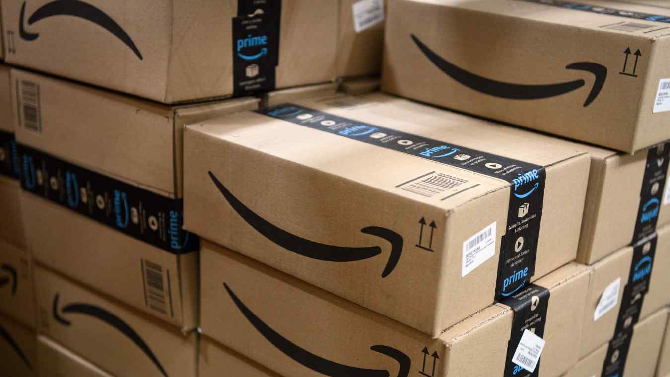 Will Amazon Packages Get Delivered on Christmas Eve &amp; Day? | Heavy.com