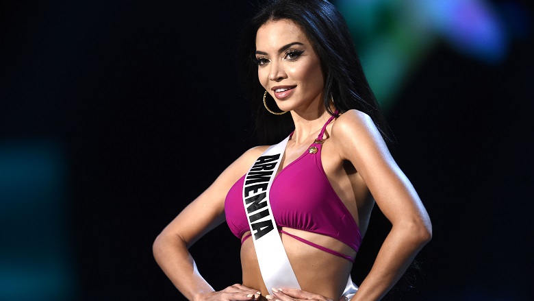 Miss Universe 2018 Swimsuit Competition Photos from Preliminary | Heavy.com