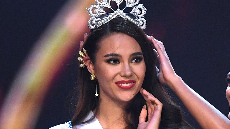 Miss Universe 2018 • Catriona Gray for Frontrow Campaign.♥️ – Pecinta  Kontes Kecantikan