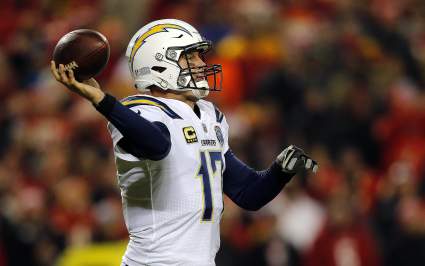 AFC West Tiebreaker: Are Chiefs or Chargers Ahead in Standings?
