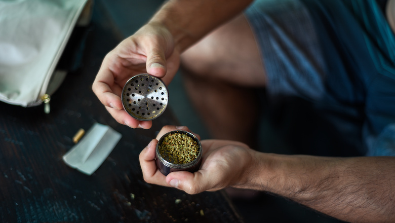 15 Best Weed Grinders Available Now (2020)