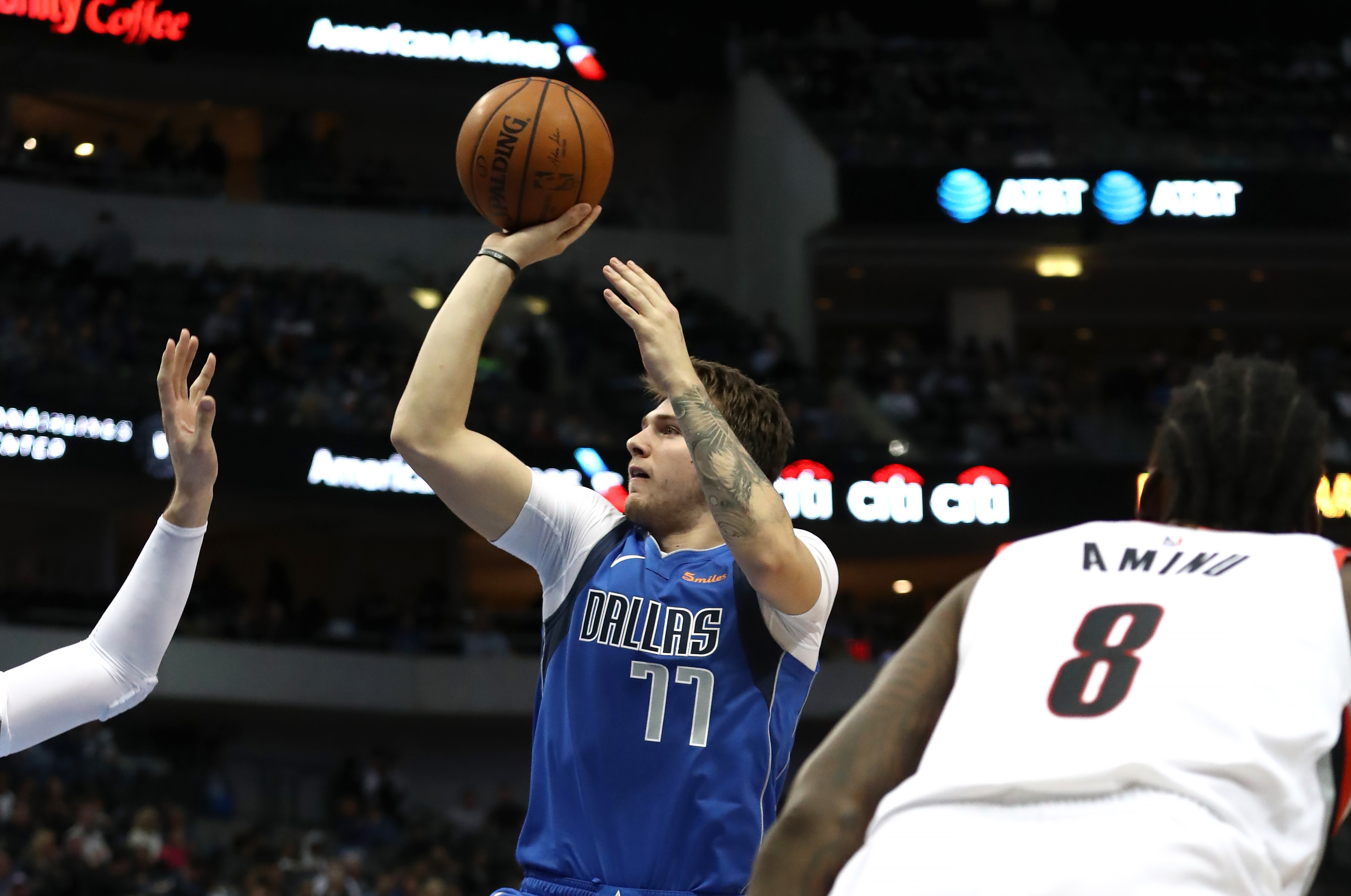 Mavericks' Luka Doncic Solidifies Rookie Of The Year Case In Win