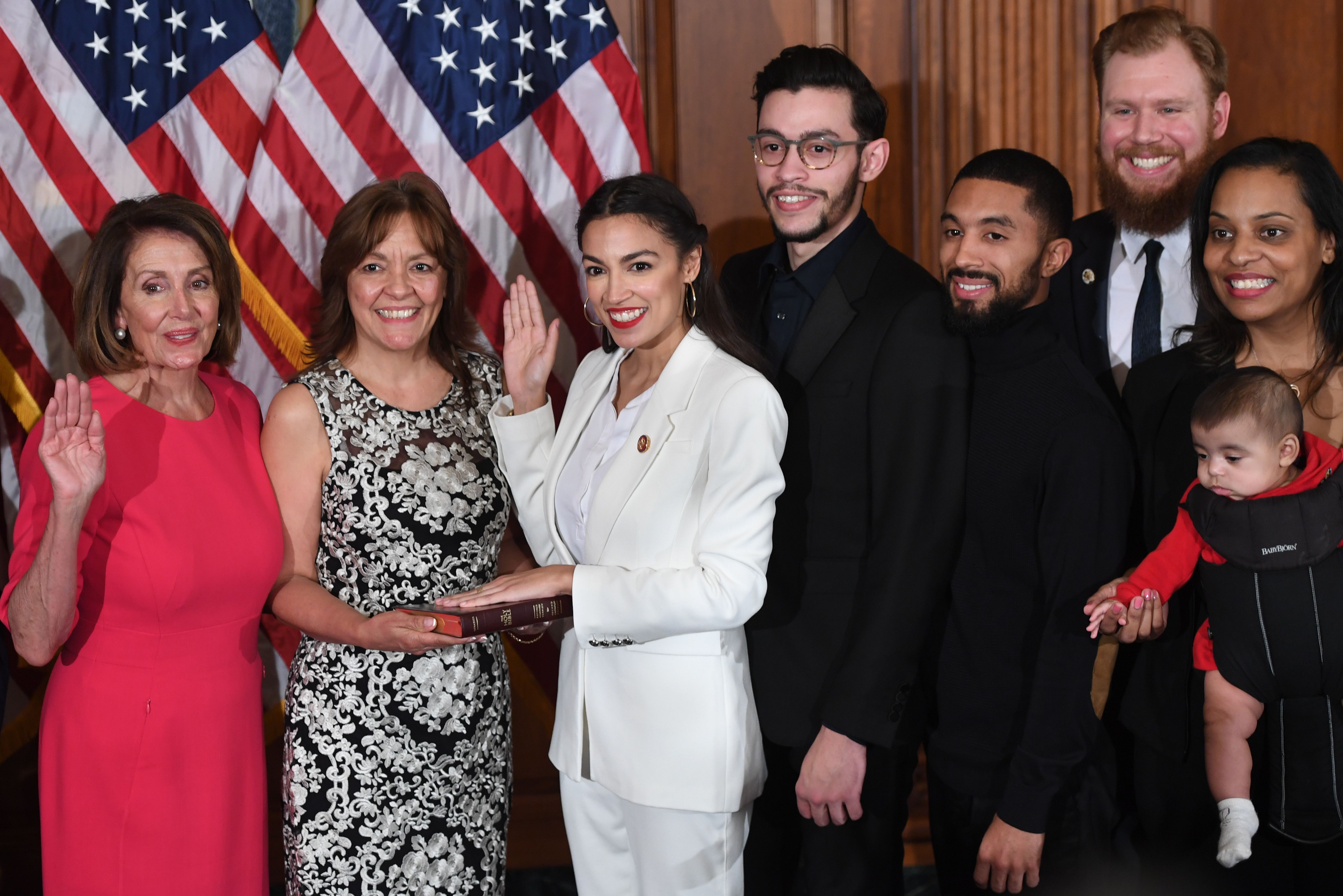 Alexandria Ocasio Cortez Is Not Married She S Single   Gettyimages 1076896494 