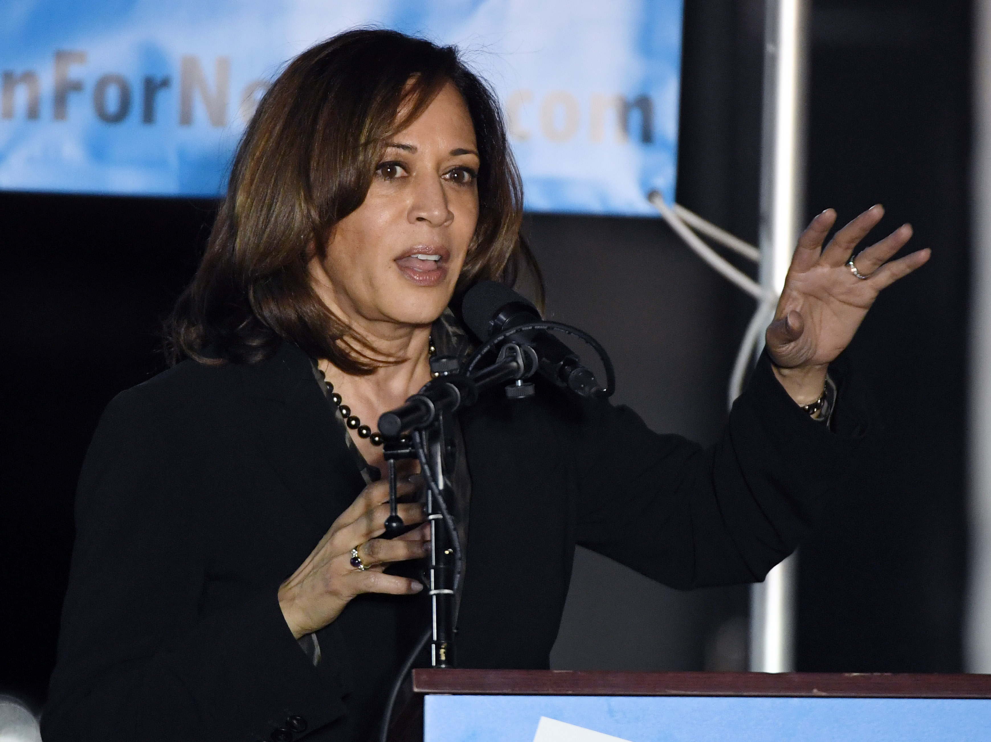 Kamala Harris’ 2020 Campaign 5 Fast Facts You Need to Know