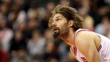 Rockets Trade Talk: Bulls Bluffing on Robin Lopez Buyout?