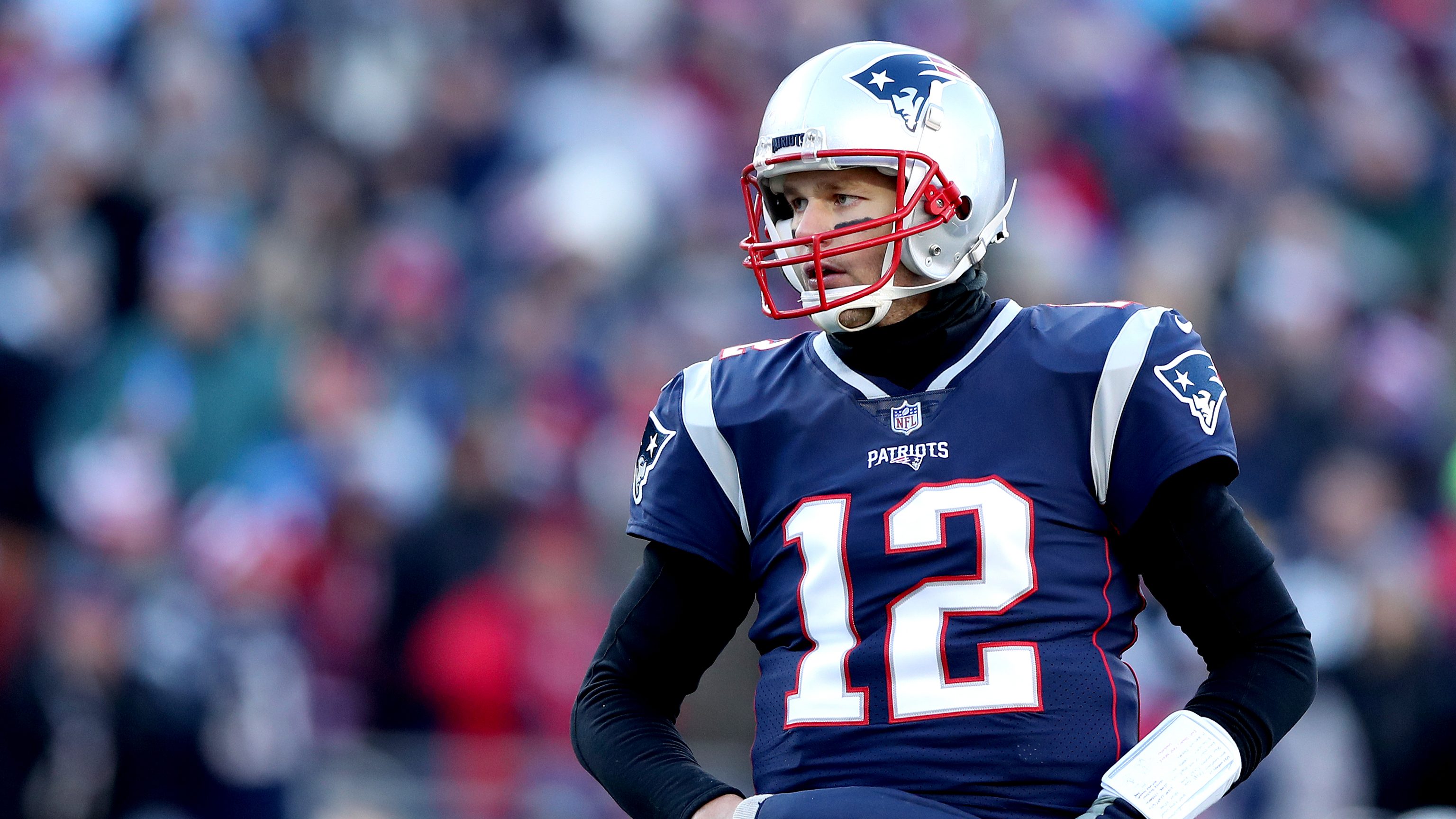 Tom Brady's Contract Puts Patriots in Tough Spot for ...