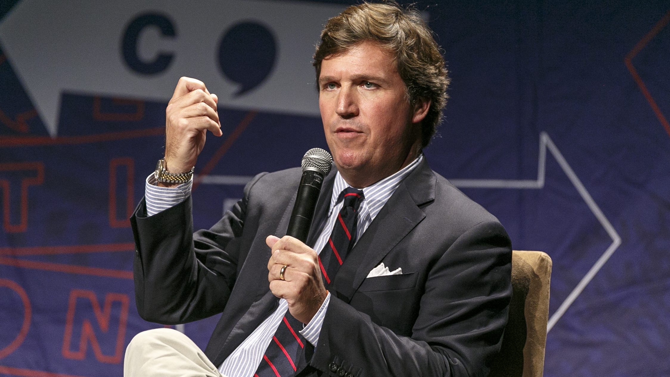 Tucker Carlson Loses Advertisers After Controversial Comments