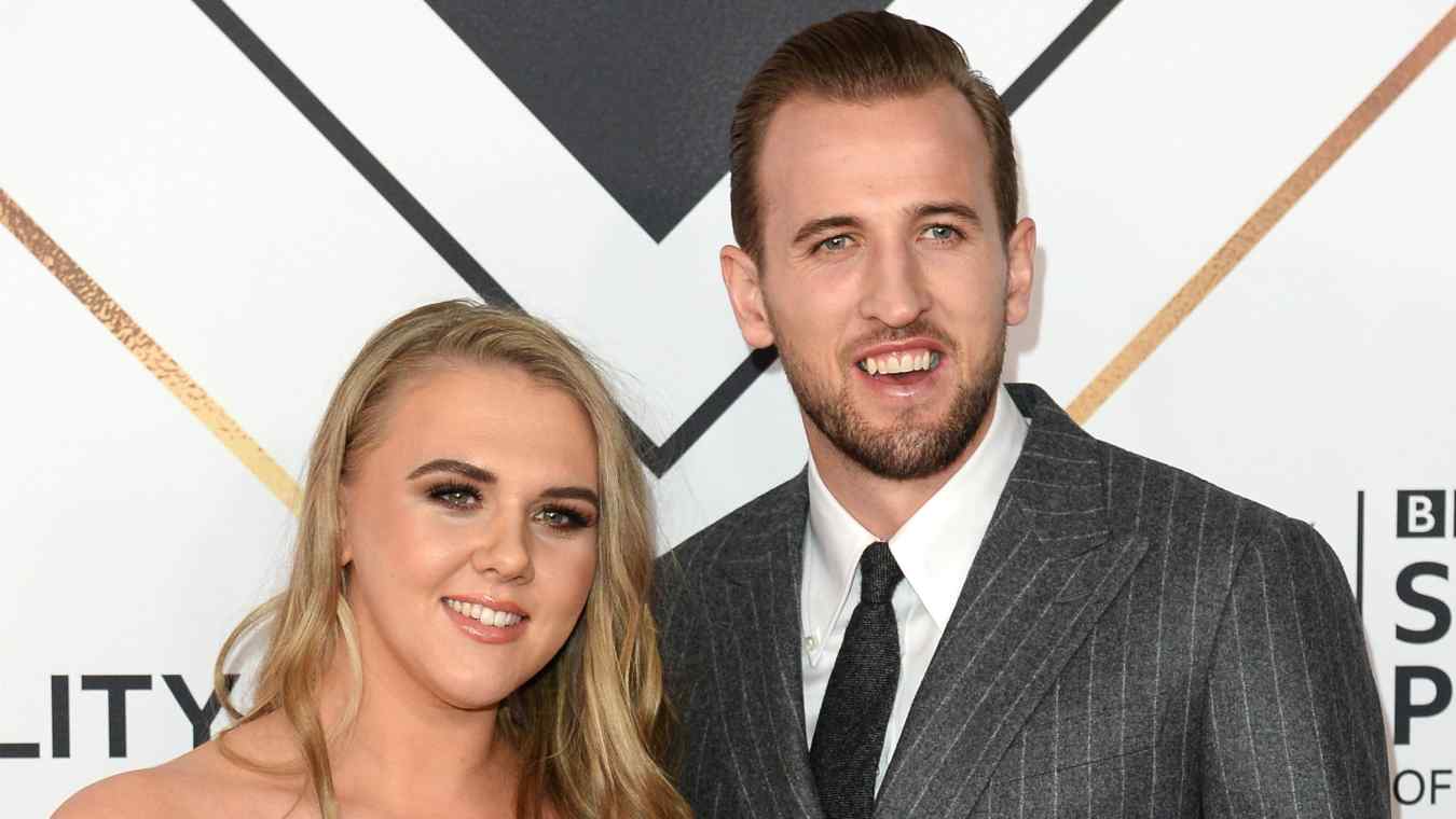 Harry Kane & Girlfriend Cheered on Pats at Super Bowl ...