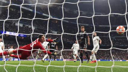 WATCH: Ajax Take 2-0 Lead over Real Madrid at Halftime