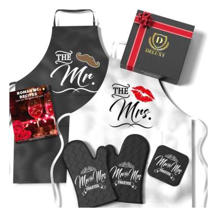 mr and mrs aprons