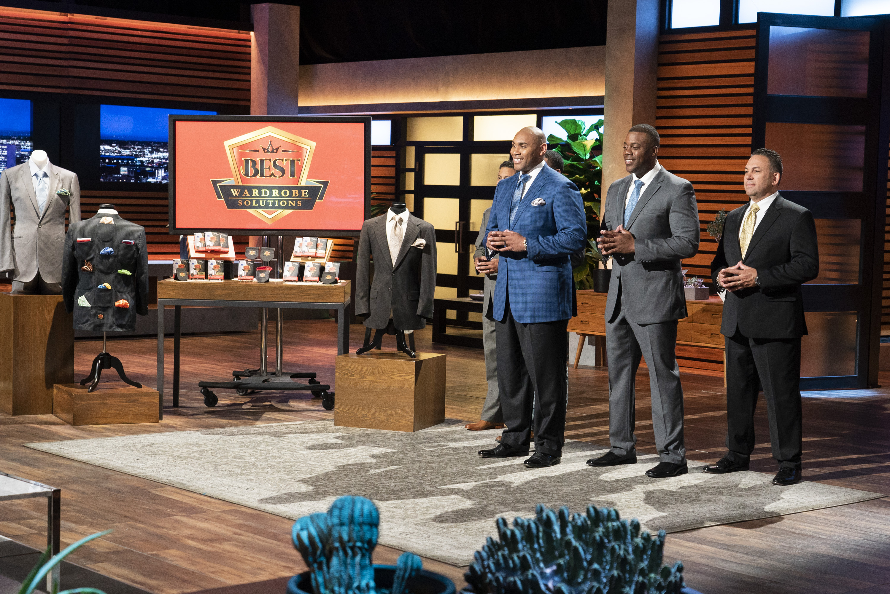 Best Wardrobe Solutions on Shark Tank: 5 Fast Facts | Heavy.com 