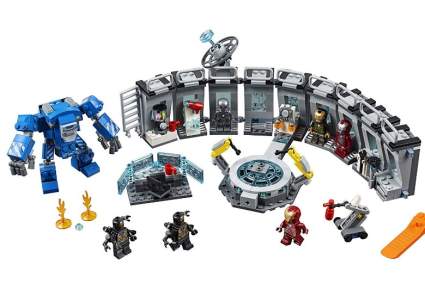 LEGO Marvel Avengers Iron Man Hall of Armor 76125 Building Kit 