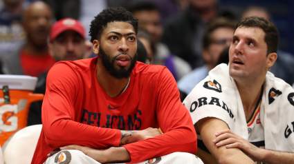 Lakers Trade Rumors: Pelicans Hesitant to Move Anthony Davis, per Report