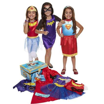 DC Super Hero Girls 21 Piece Dress-Up Trunk (Amazon Exclusive)