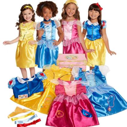 Disney Princess Dress Up Trunk Deluxe 21-Piece [Amazon Exclusive]