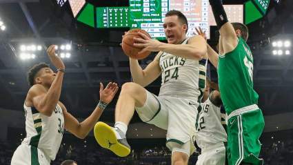 Pat Connaughton Vertical: How High Can Bucks Guard Jump?