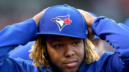 Vladimir Guerrero Jr. Signs Exclusive Memorabilia Deal