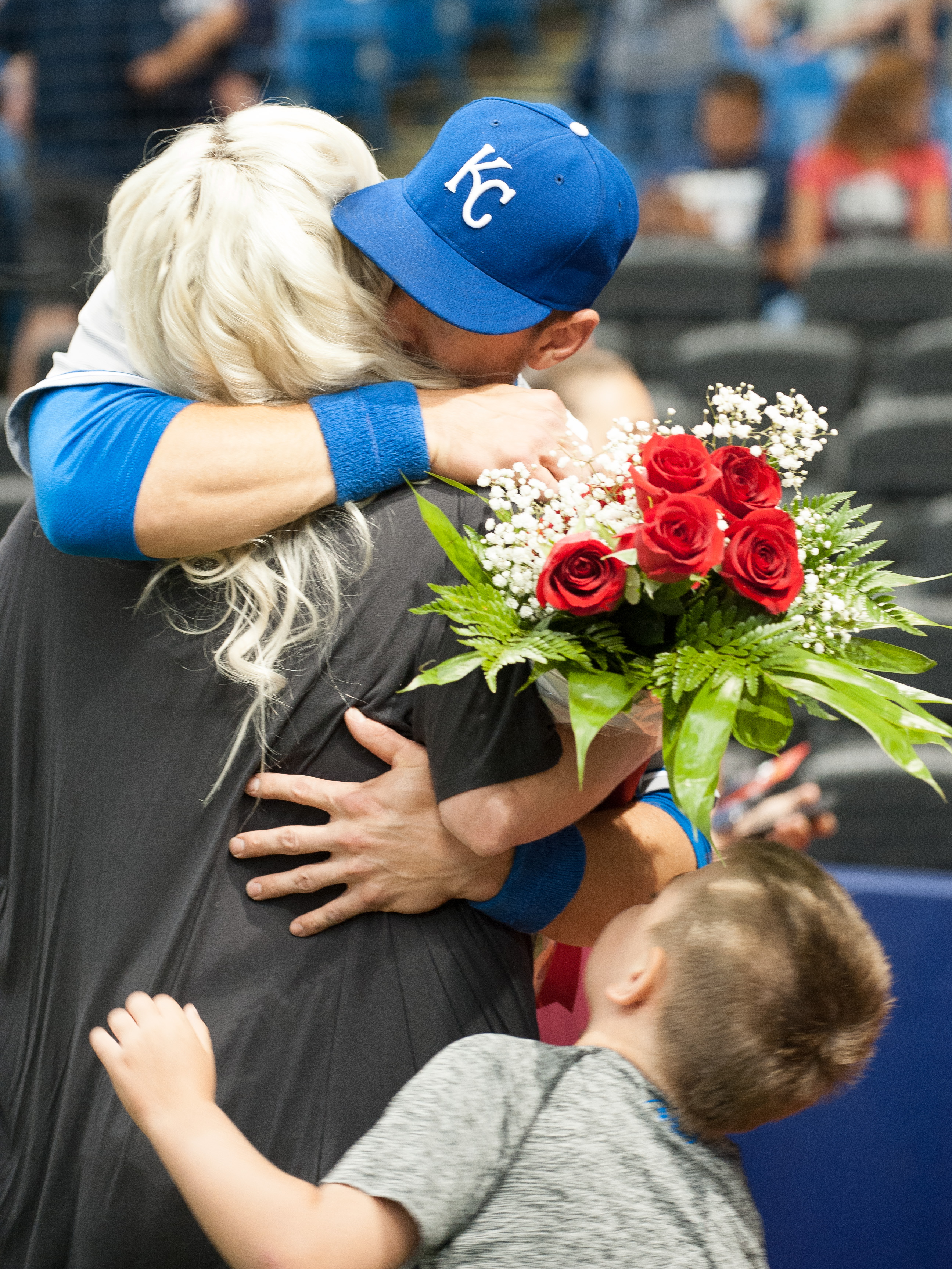 Julianna Zobrist tells Ben to stay with Royals if she has baby during World  Series