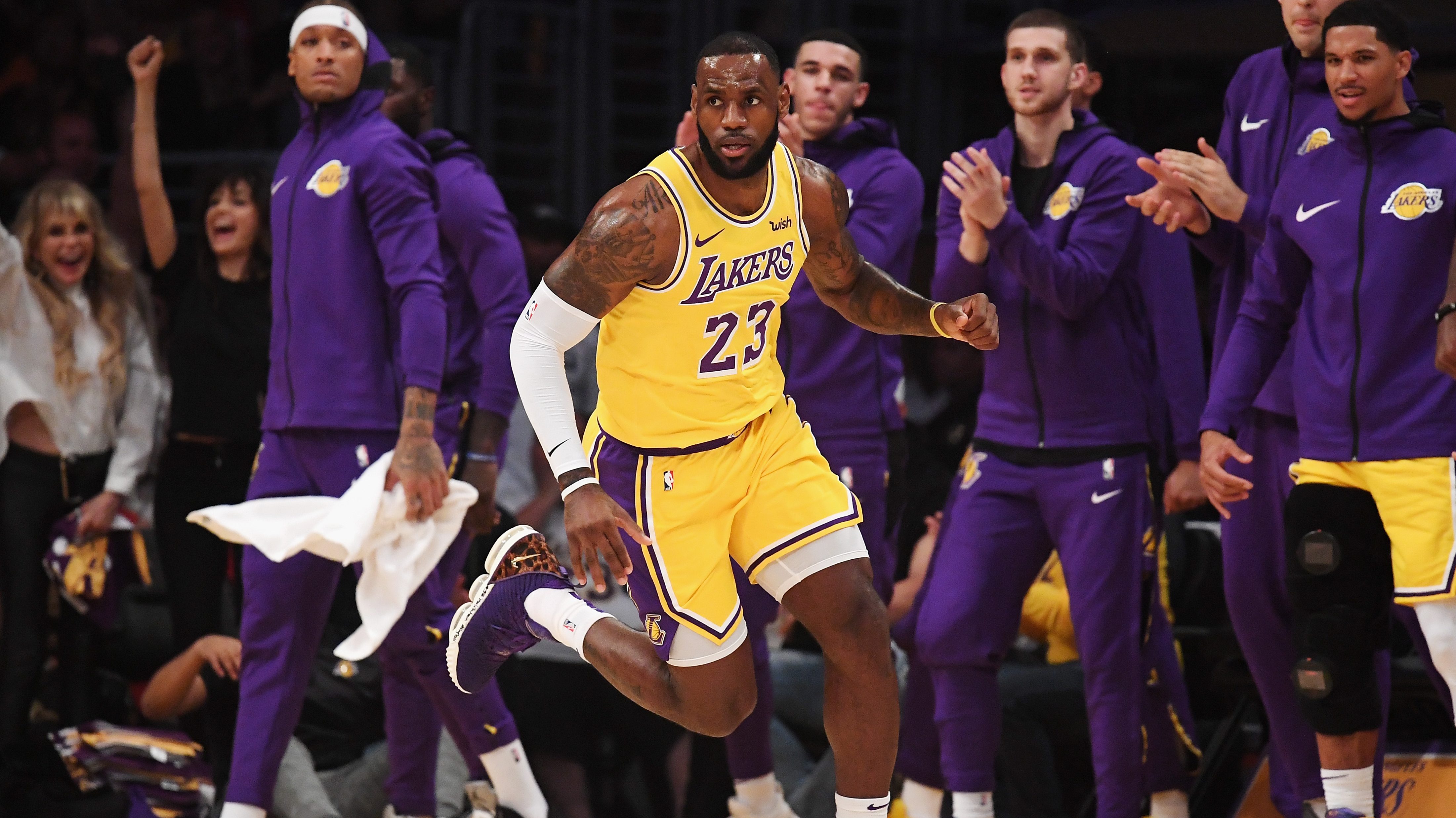 Los Angeles Lakers LeBron James 2019-20 shirt Number 6 away