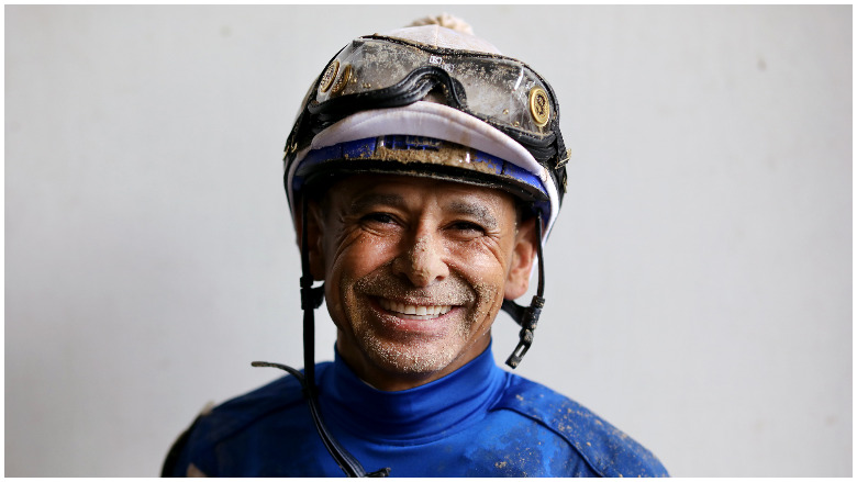 Mike Smith, whose career almost ended after scary injury, becomes oldest  jockey to win Triple Crown – New York Daily News