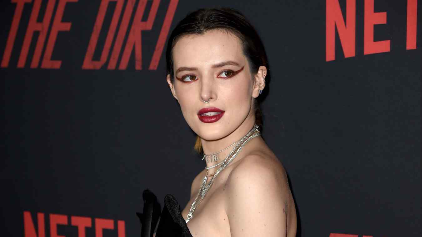 Bella Thorne Tweets Out Nude Photos After Hacker Threat