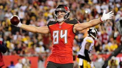 Patriots Still Have Tight End Trade Options, Led by Cameron Brate