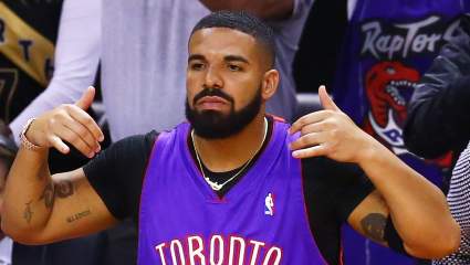 Drake’s ‘Close Friend’ Says Kawhi Leonard Returning to Raptors [LOOK]