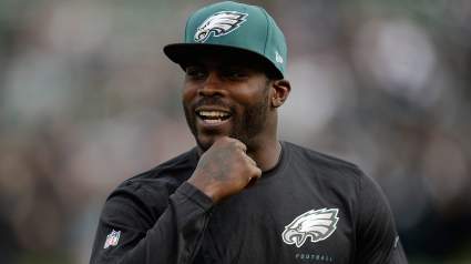 Ex-Eagles Pro Bowl QB Says ‘Paint Running Dry’ on Carson Wentz