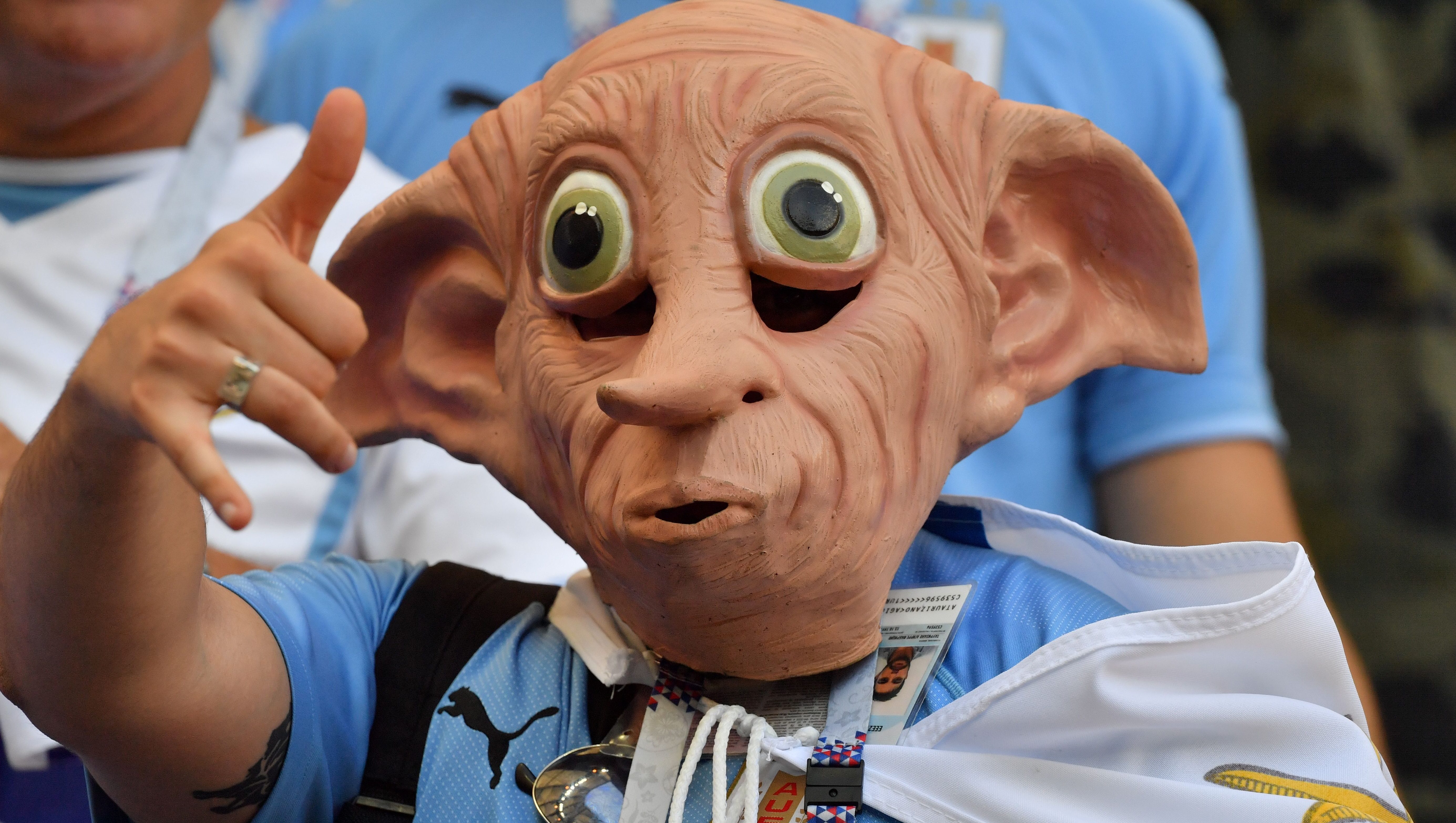 watch-dobby-the-elf-appears-in-creepy-video