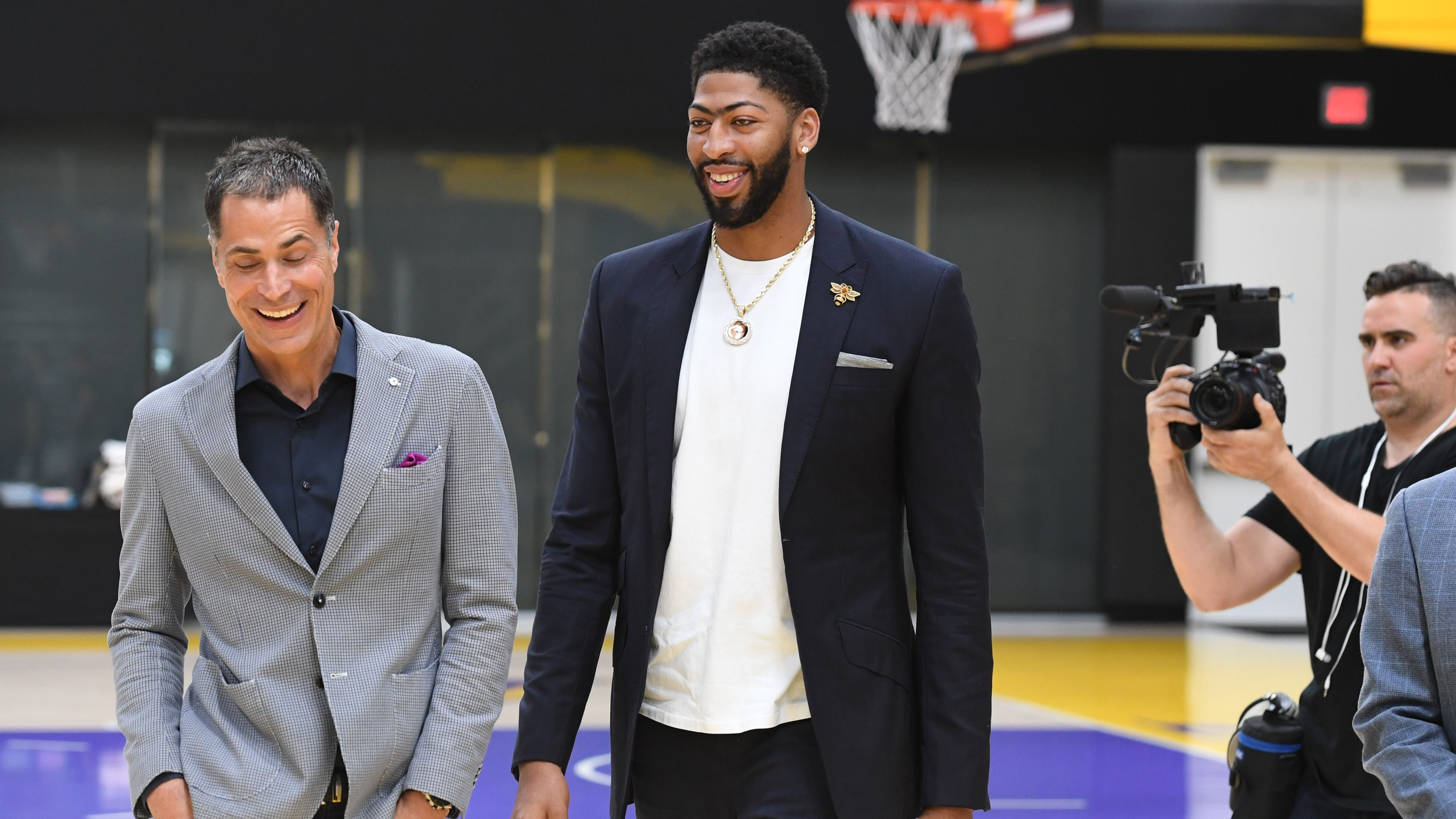 Anthony Davis Javale Mcgee Among Lakers At Offseason Workout Watch Heavy Com