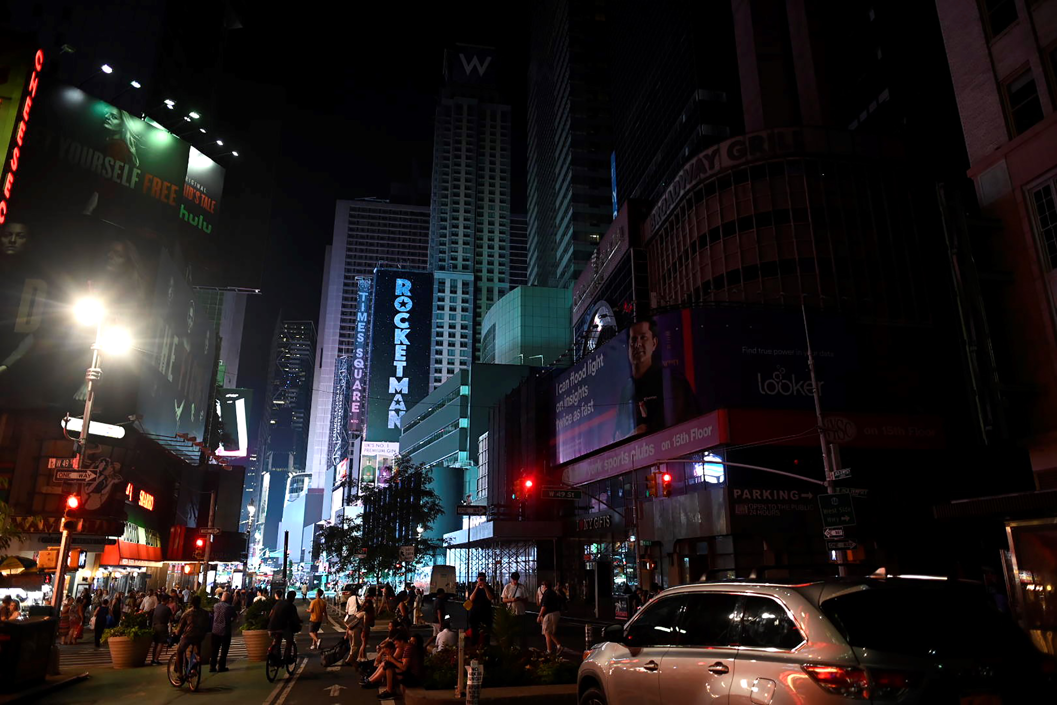 NYC Blackout’s Skyline Stunning Photos of Manhattan Outage