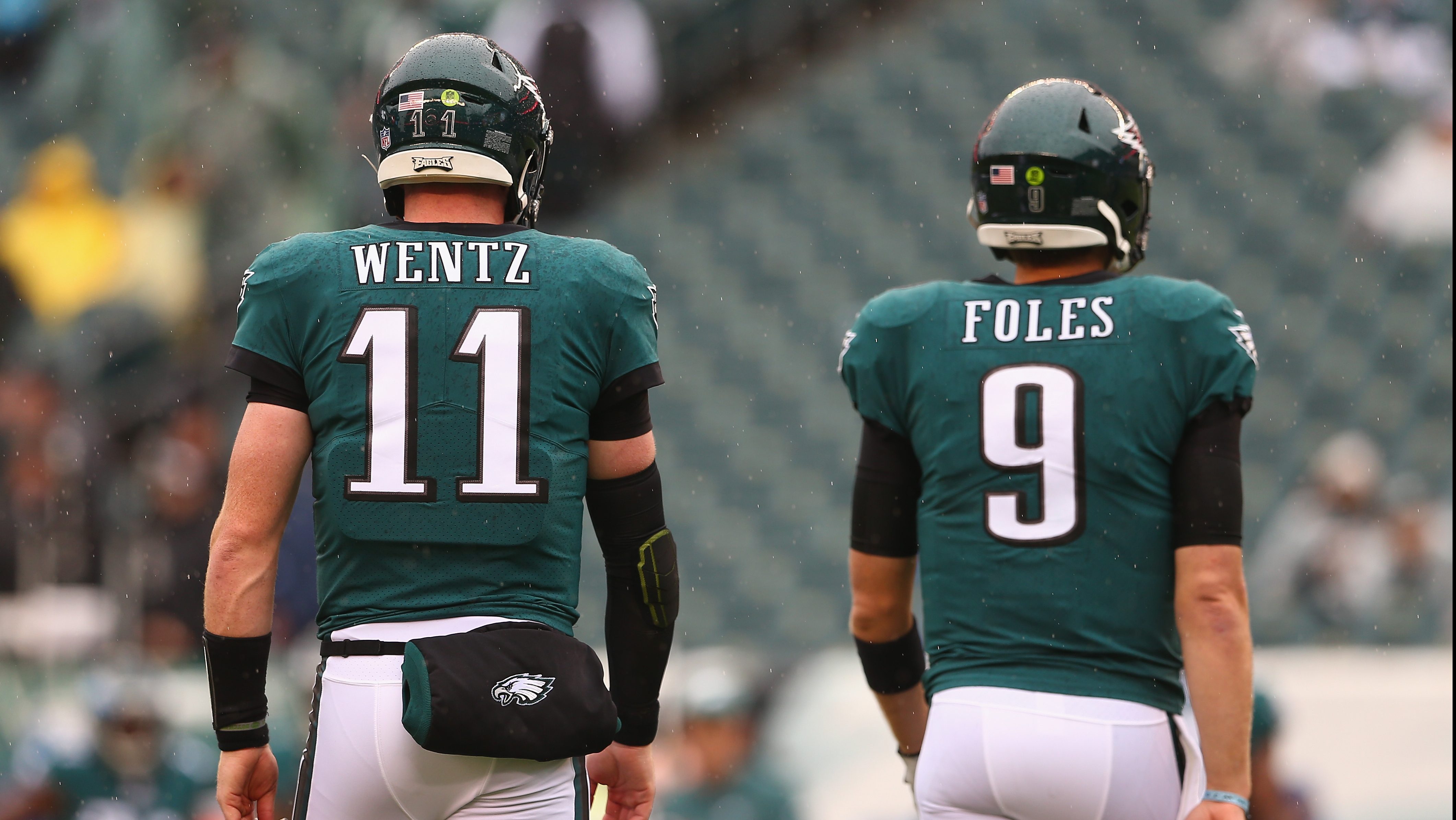 'He’s A Little Shy': Ex-Eagles Compare Carson Wentz To Nick Foles