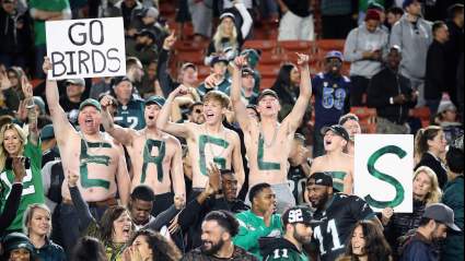 Eagles Fans Prank Giants at Team Hotel Ahead of NY Playoff ‘Invasion’
