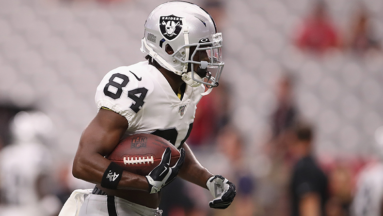 Antonio Brown returns to Raiders camp, doesn't say much; Jon