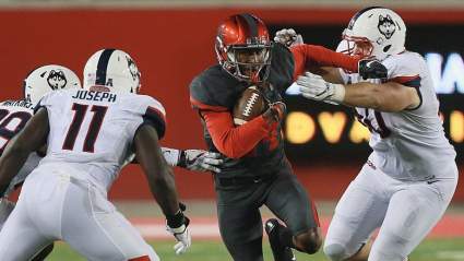 Raiders Rookie CB Isaiah Johnson Exits After Hit to Head