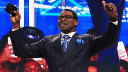 Michael Irvin Says He Implored Jerry Jones to Sign Ezekiel Elliott