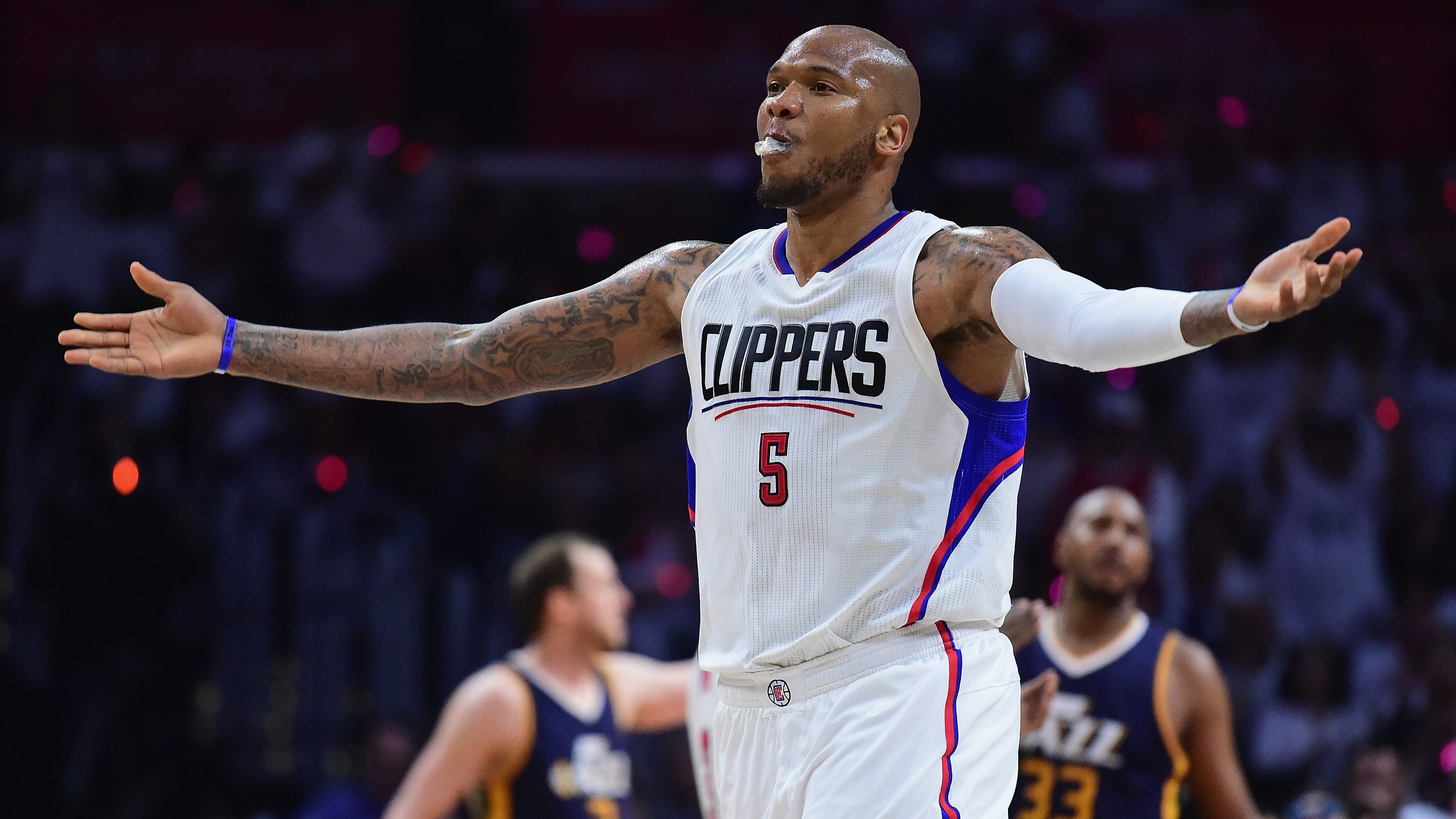 Marreese Speights Lakers
