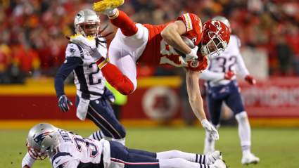 Chiefs TE Travis Kelce Scores First Career Rushing TD Against Patriots [WATCH]