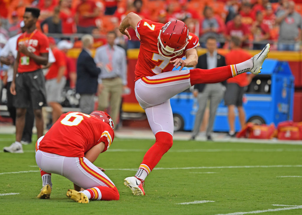 Chiefs Harrison Butker Drills Field Goal From 77 Yards [watch]