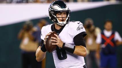 Dallas Cowboys Sign Former Eagles QB to New Contract