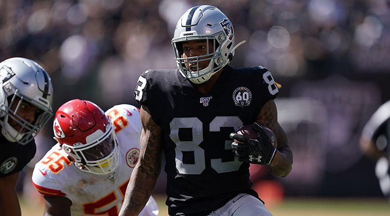 Tight end Darren Waller of the Las Vegas Raiders makes a catch News  Photo - Getty Images