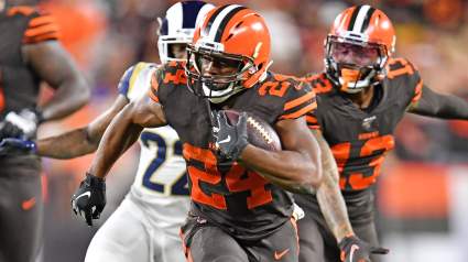 Browns Coach Makes Strong Statement on Kareem Hunt, Nick Chubb