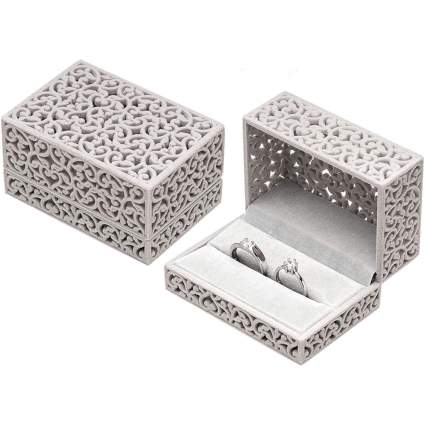 Lacy ring box