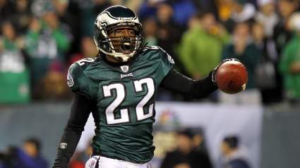 Hated Ex-Buccaneer Finalist for HOF, 2 Eagles Greats Snubbed