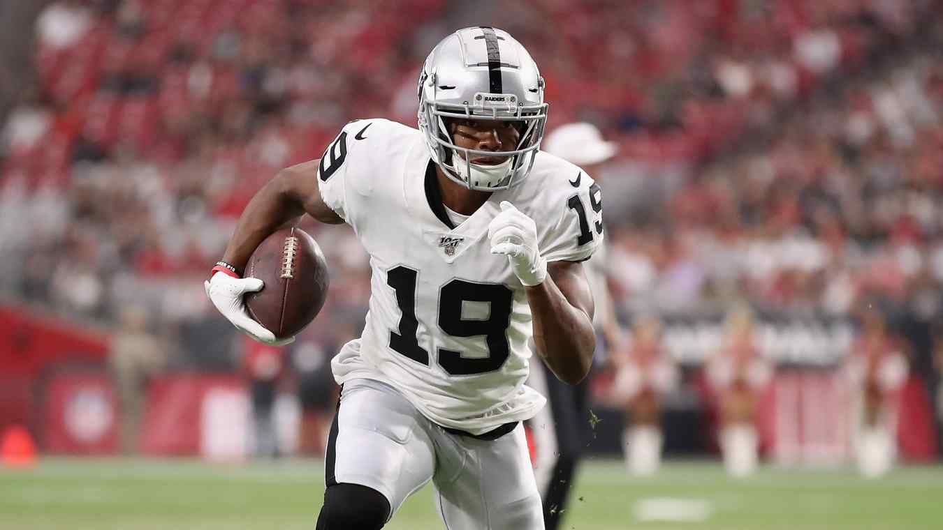 Packers Waive Tra Carson to Sign Former Raiders Receiver